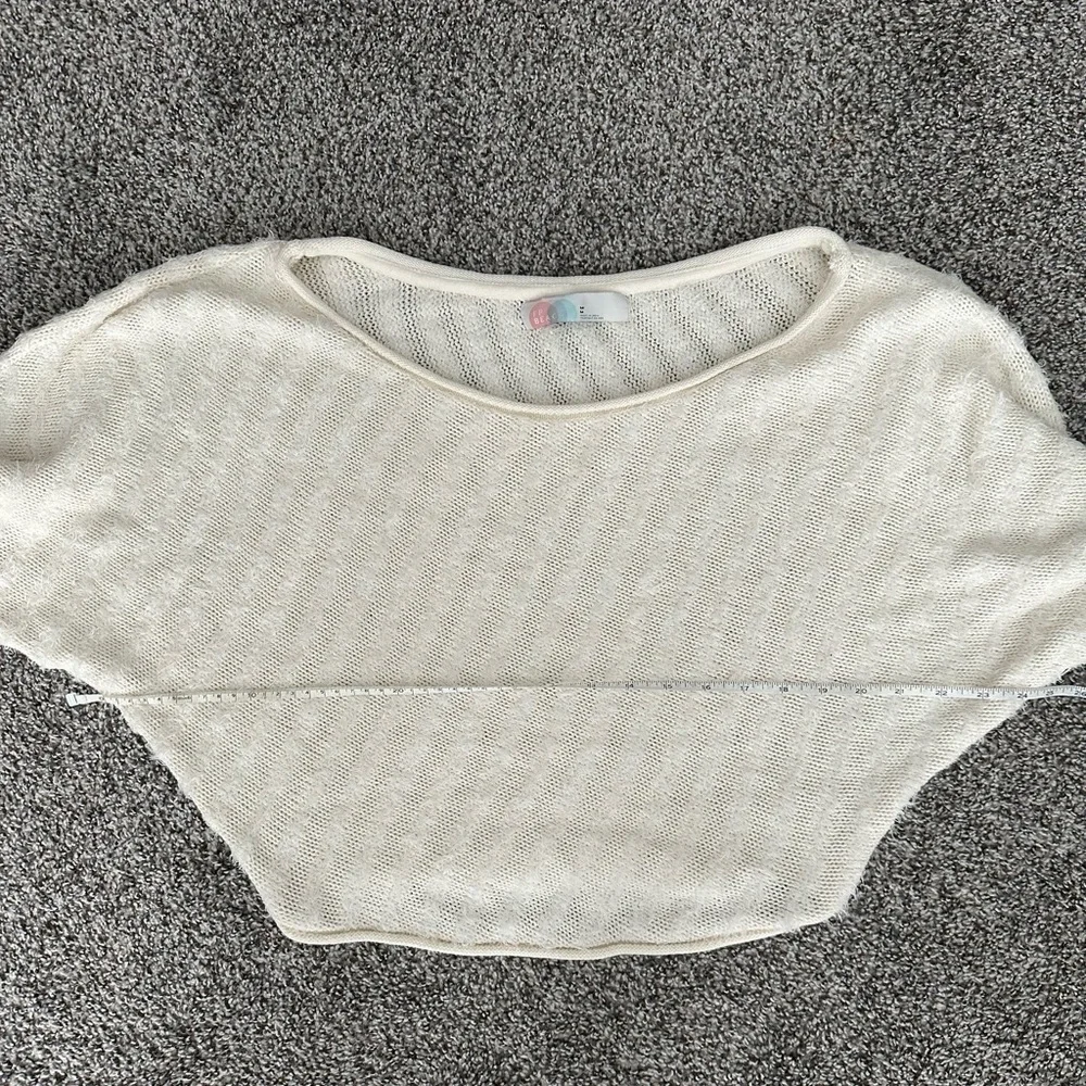 Free People Cream Lightweight Cropped Knit Sweater